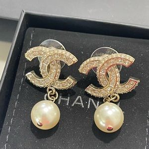 Authentic Chanel CC Crsytal and Faux Pearl Dangling Earing